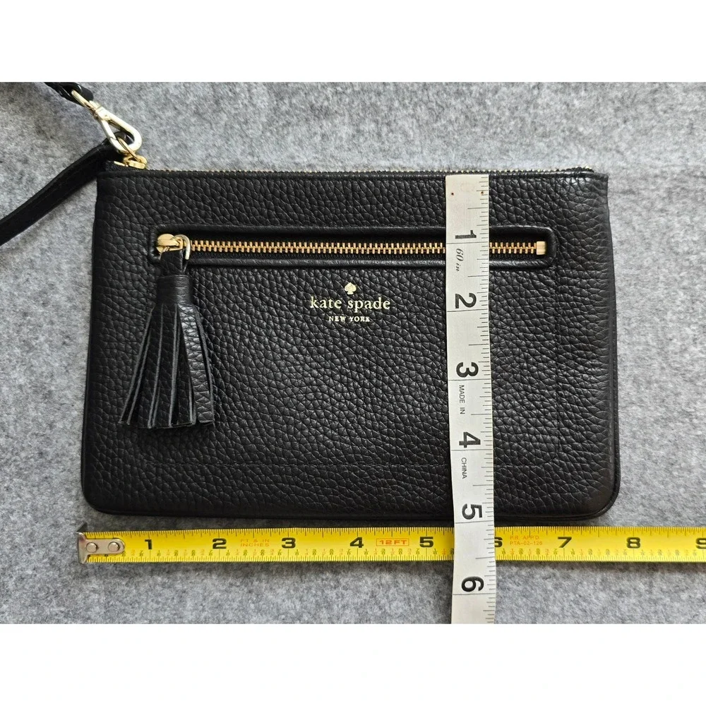 Kate Spade Chester Street Tinie Pebbled Leather Wristlet Clutch Tassel Black EUC